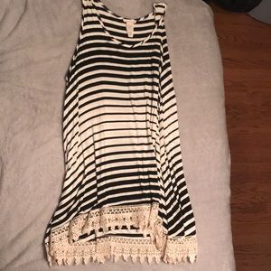 Black and white sleeves dress with lace bottom